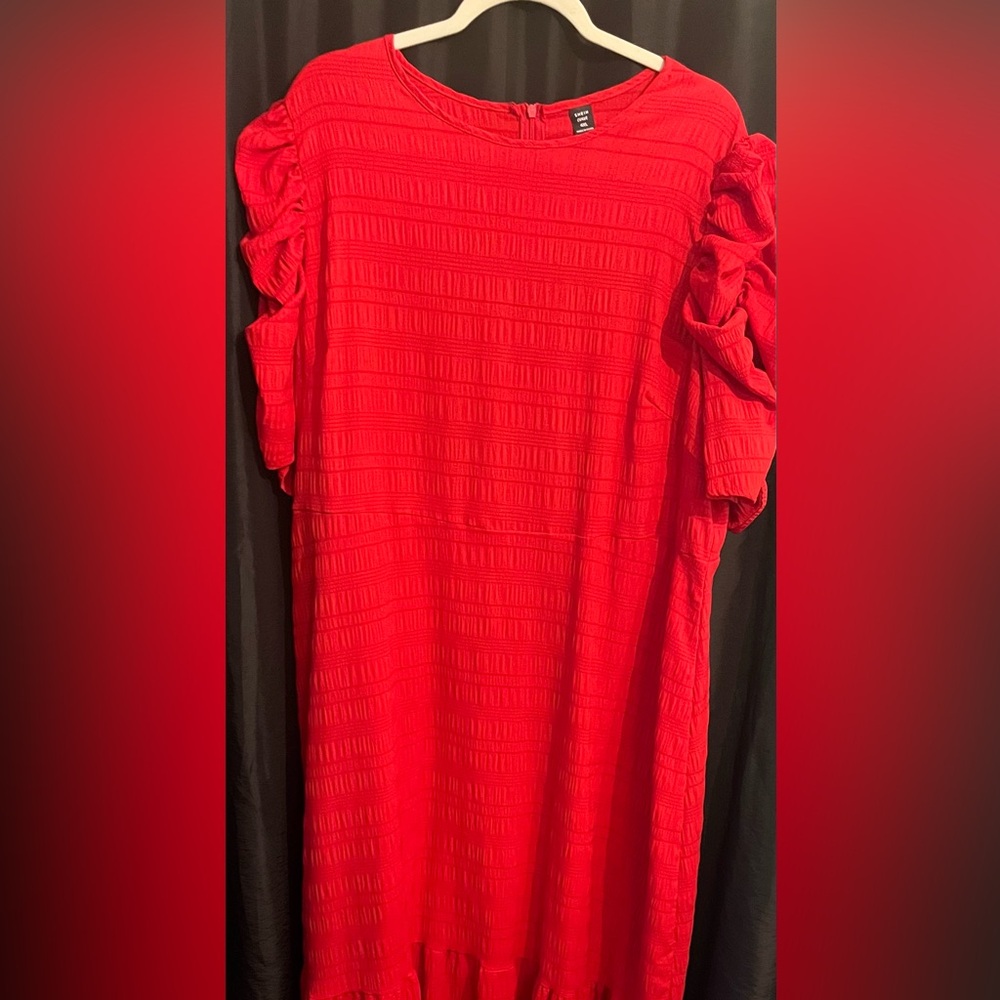 Red Dress - Picture 1 of 3